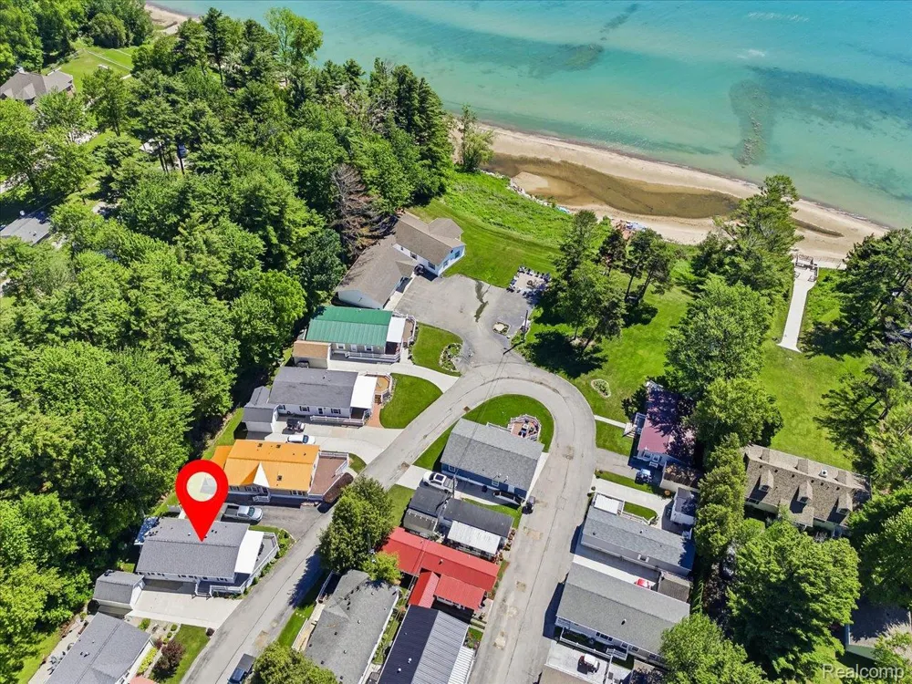 2545 Lakeshore Road Applegate Village, MI 48401