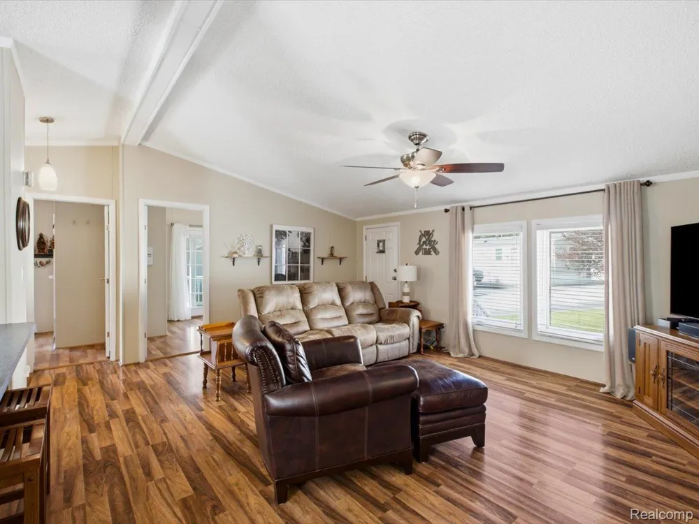 2545 Lakeshore Road Applegate Village, MI 48401