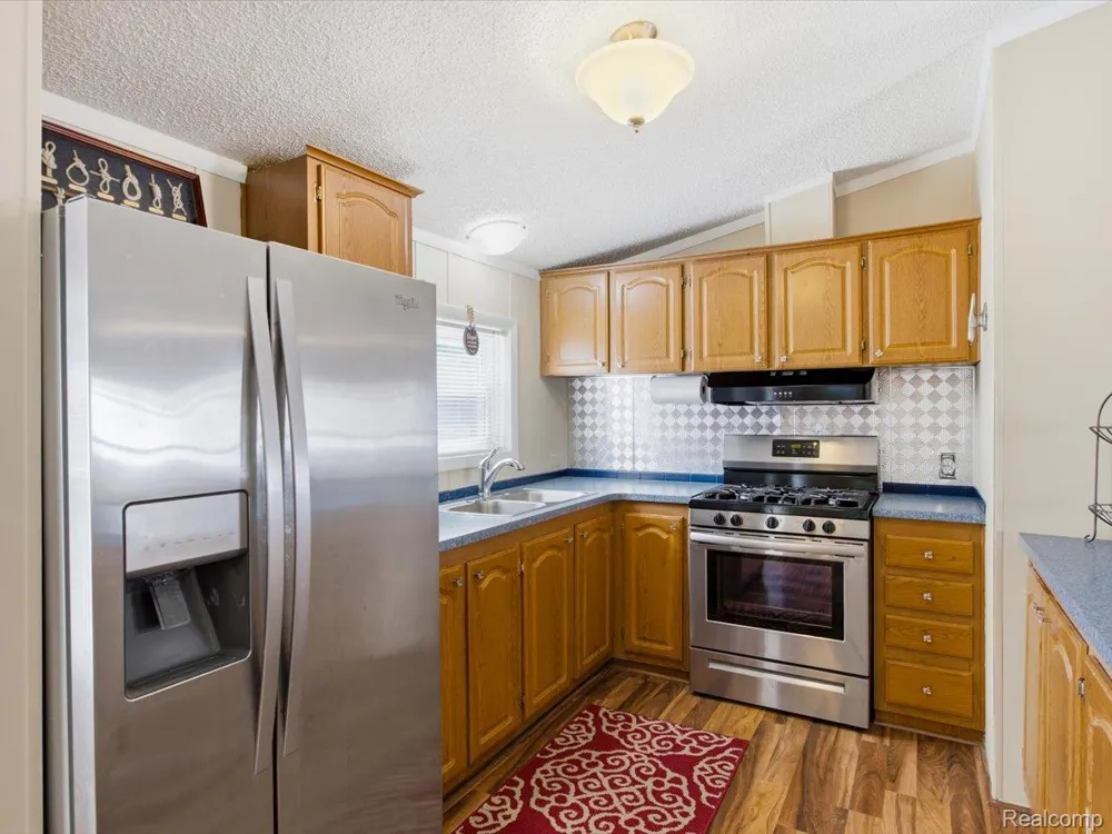 2545 Lakeshore Road Applegate Village, MI 48401