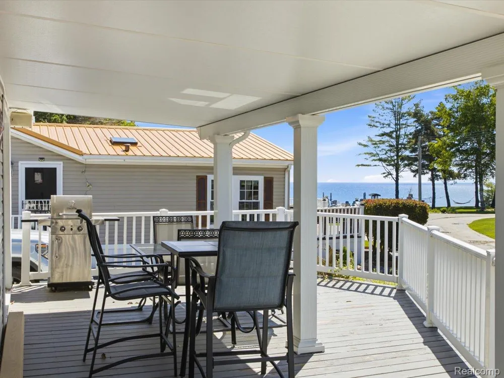 2545 Lakeshore Road Applegate Village, MI 48401