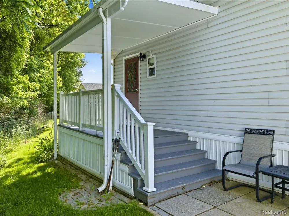 2545 Lakeshore Road Applegate Village, MI 48401