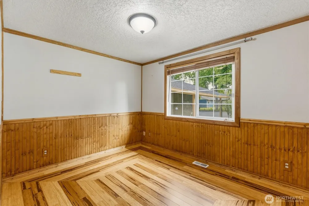 3273 Tori Lane Longview, WA 98632