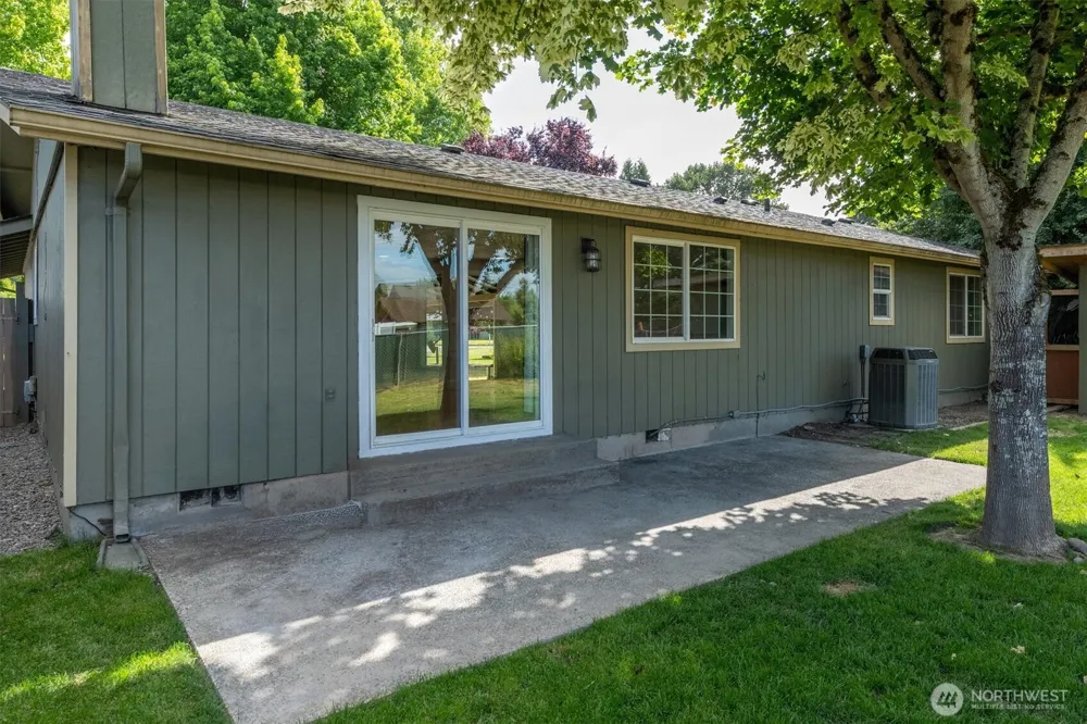 3273 Tori Lane Longview, WA 98632