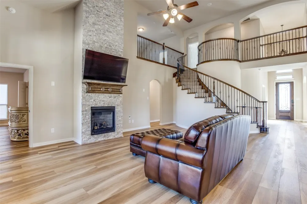 301 Calhoun Street Glenn Heights, TX 75154