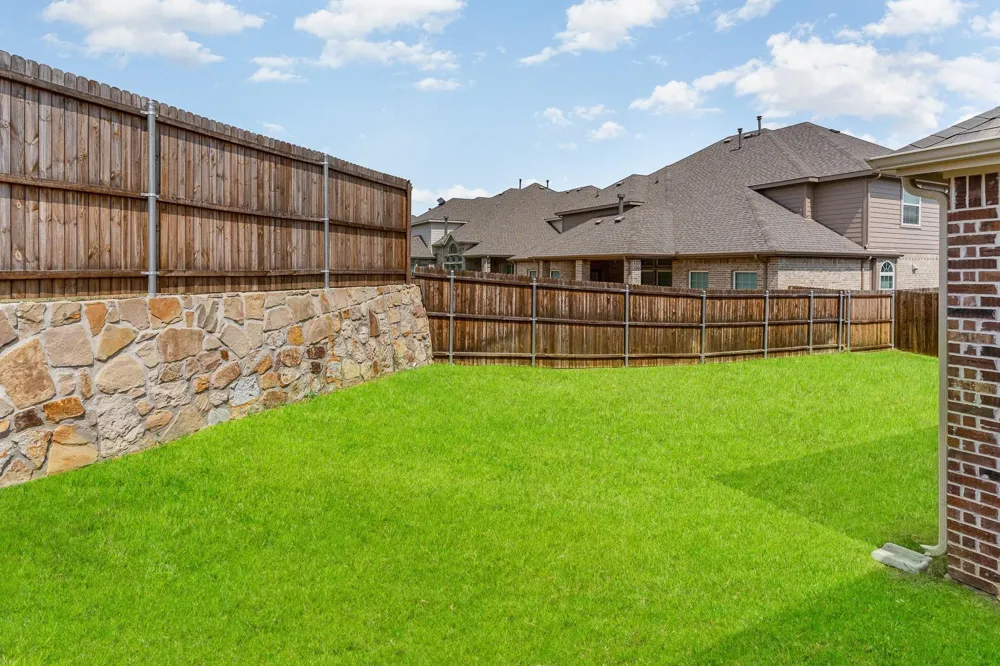 301 Calhoun Street Glenn Heights, TX 75154