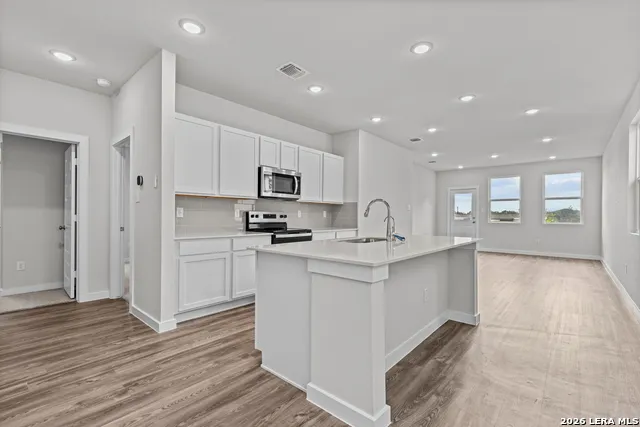 5527 Franklin Hills Von Ormy, TX 78073