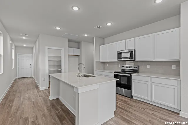 5527 Franklin Hills Von Ormy, TX 78073