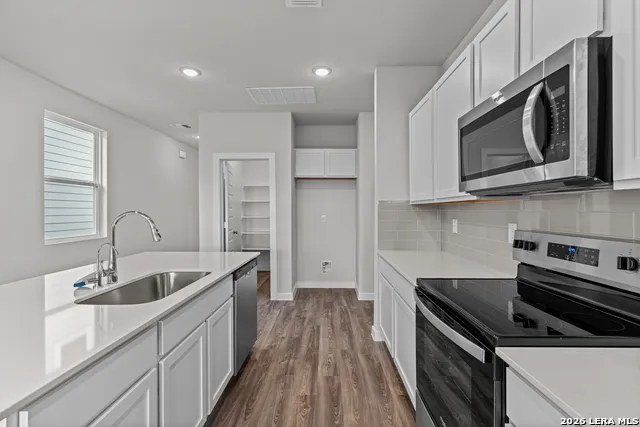 5527 Franklin Hills Von Ormy, TX 78073