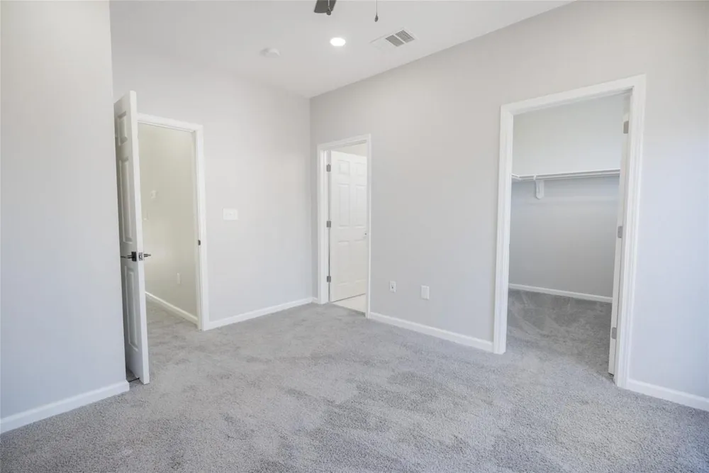 2519 Washington Street Waller, TX 77484