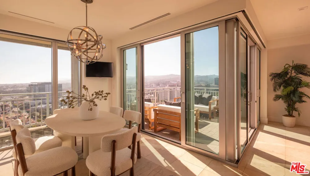 10727 Wilshire Boulevard #PH2 Los Angeles, CA 90024