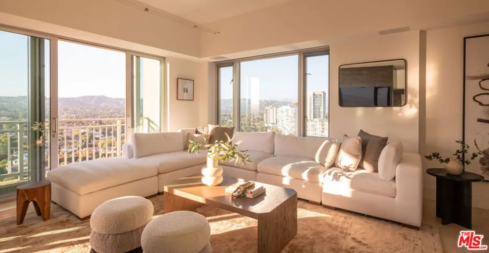 10727 Wilshire Boulevard #PH2 Los Angeles, CA 90024