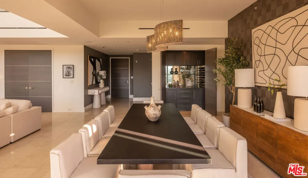 10727 Wilshire Boulevard #PH2 Los Angeles, CA 90024