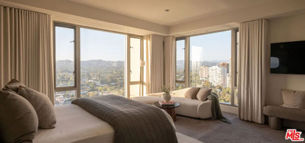 10727 Wilshire Boulevard #PH2 Los Angeles, CA 90024