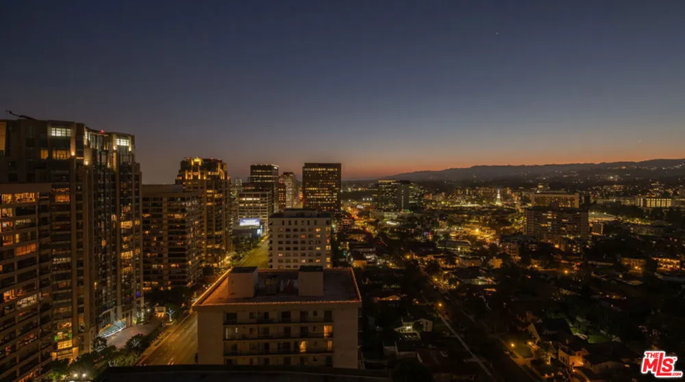 10727 Wilshire Boulevard #PH2 Los Angeles, CA 90024