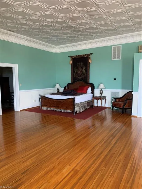41 Court Square Mocksville, NC 27028