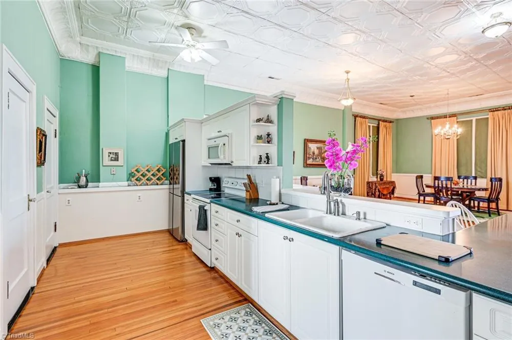 41 Court Square Mocksville, NC 27028