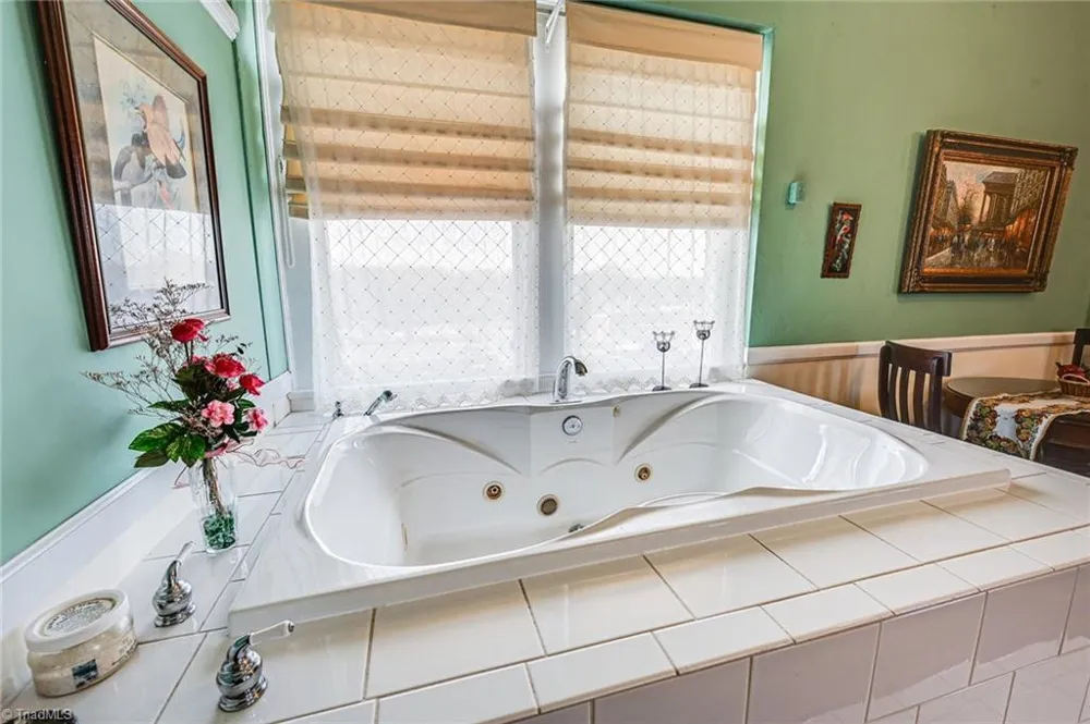 41 Court Square Mocksville, NC 27028