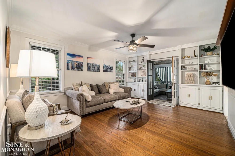720 Trombley Road Grosse Pointe Park City, MI 48230