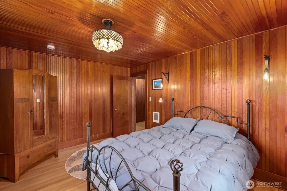 4202 L PLACE Seaview, WA 98641
