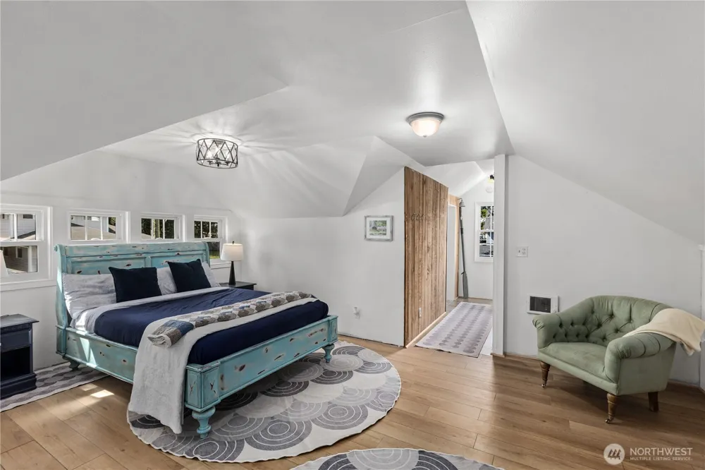 4202 L PLACE Seaview, WA 98641
