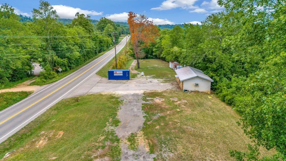 1076 Hwy 13 North Lobelville, TN 37097