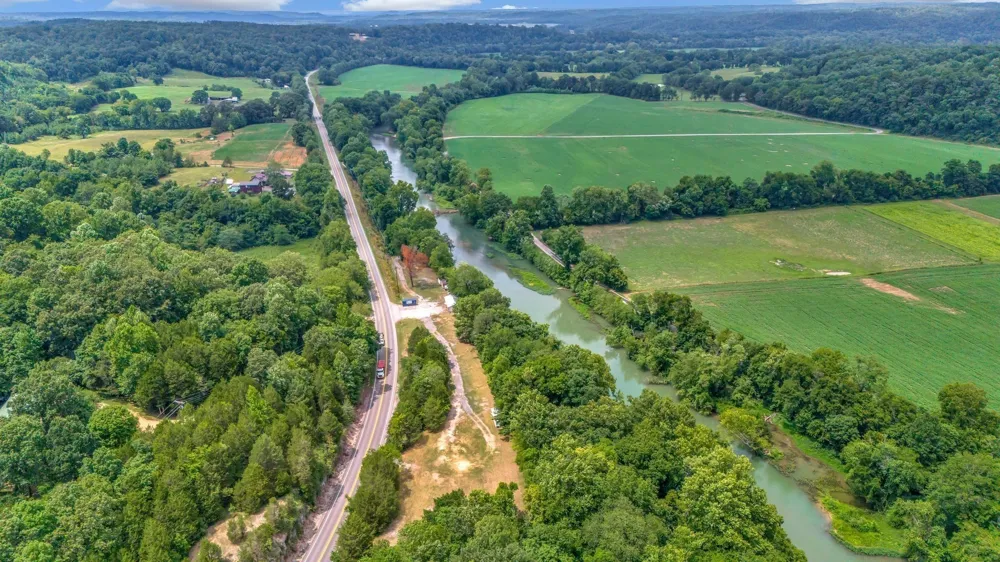 1076 Hwy 13 North Lobelville, TN 37097