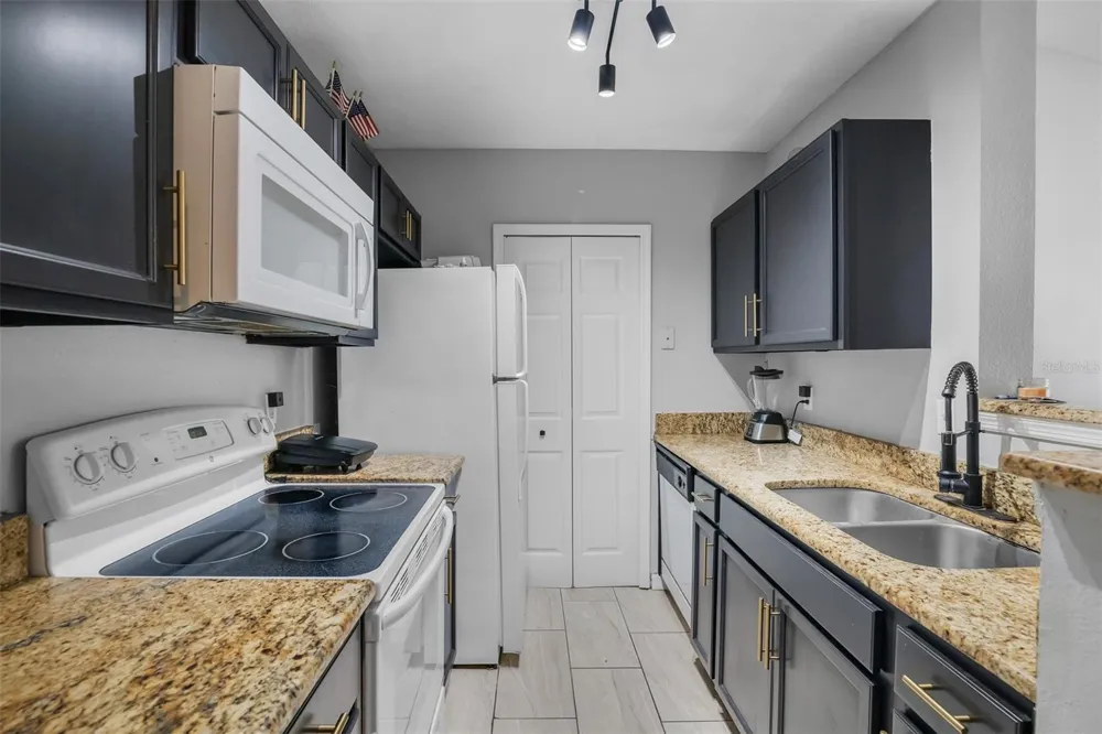 4360 S KIRKMAN ROAD #408 Orlando, FL 32811