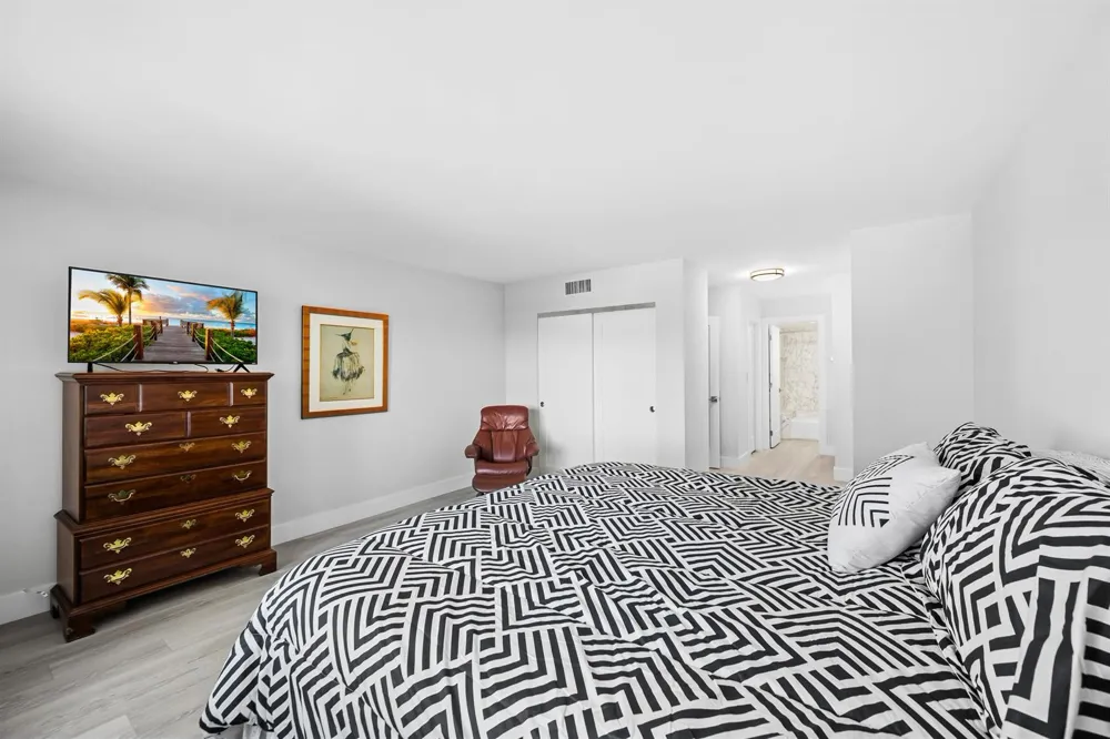 5100 Ocean Boulevard #502 Lauderdale By The Sea, FL 33308