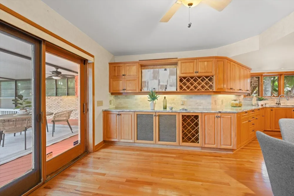 220 HARBOR VIEW LANE Largo, FL 33770
