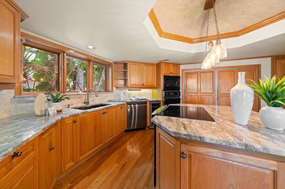 220 HARBOR VIEW LANE Largo, FL 33770