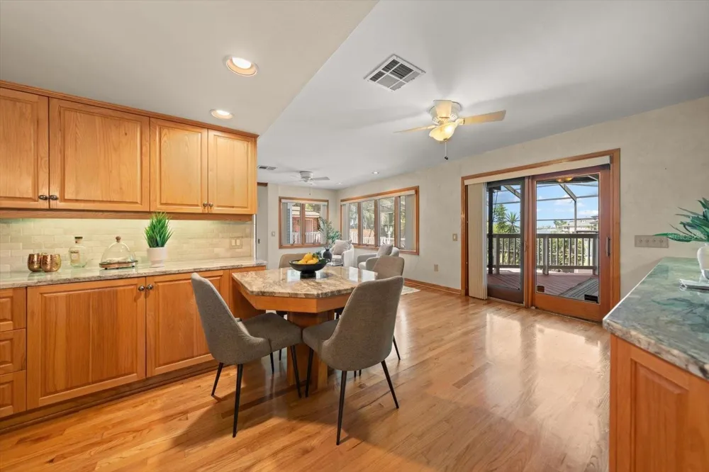 220 HARBOR VIEW LANE Largo, FL 33770