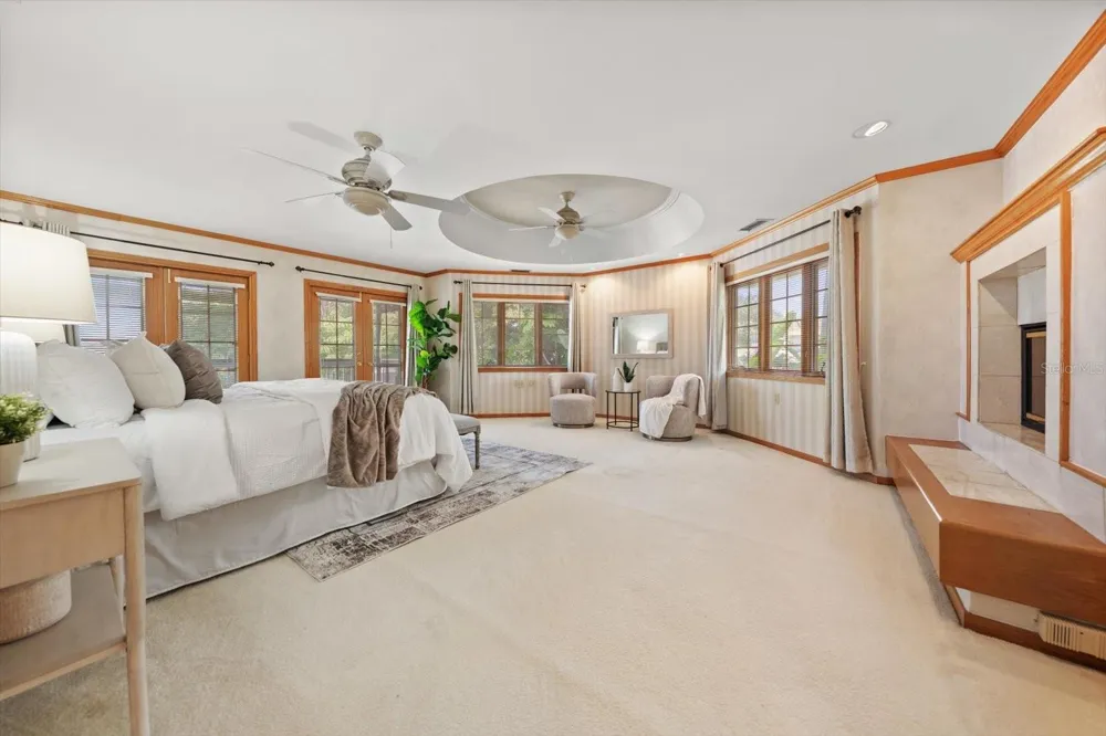 220 HARBOR VIEW LANE Largo, FL 33770