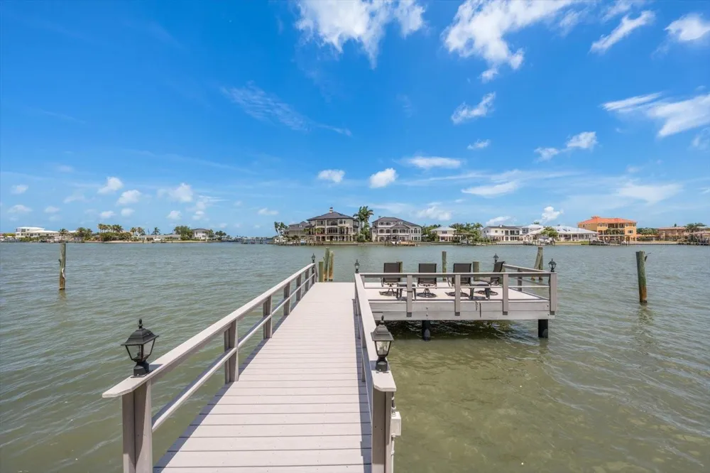 220 HARBOR VIEW LANE Largo, FL 33770