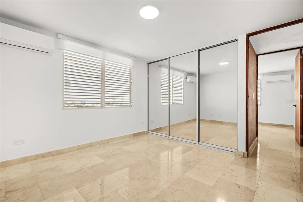 J9 CALLE NATALIA Trujillo Alto, PR 00976