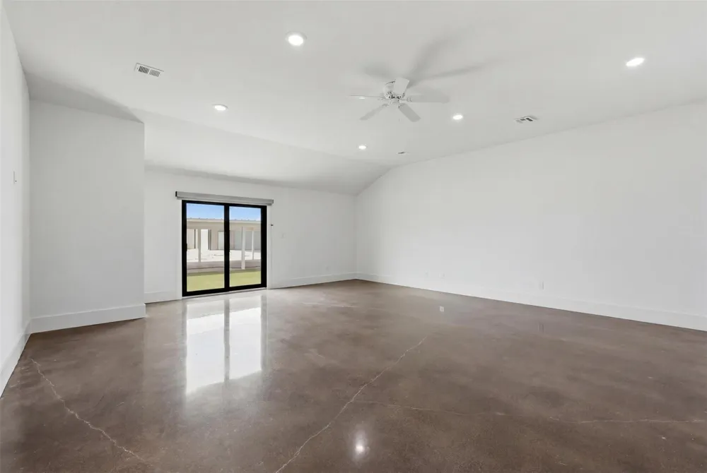 1589 County Road 252 Anderson, TX 77830