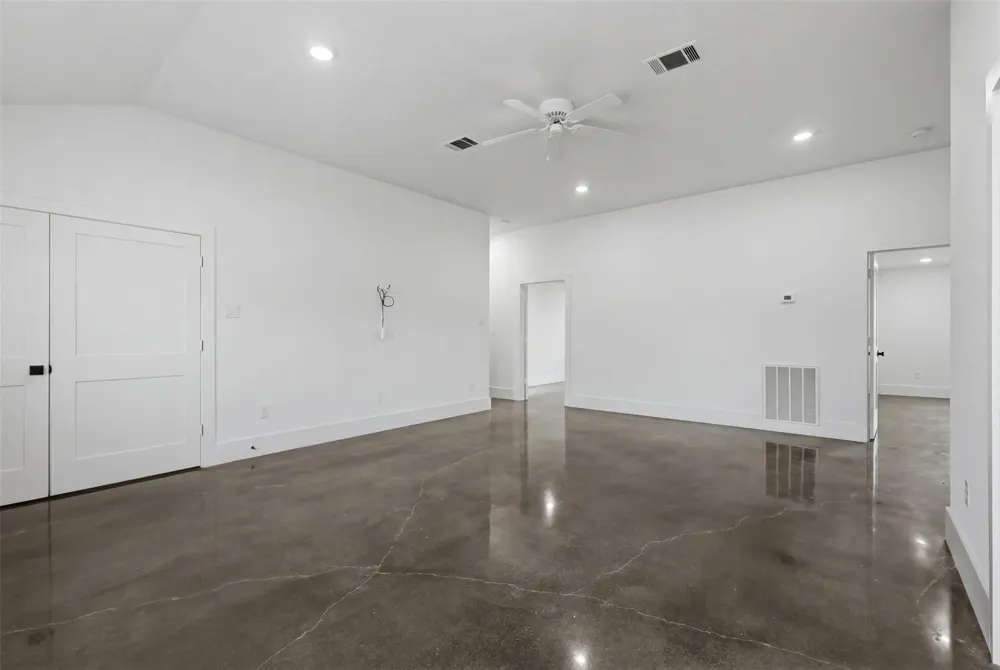 1589 County Road 252 Anderson, TX 77830