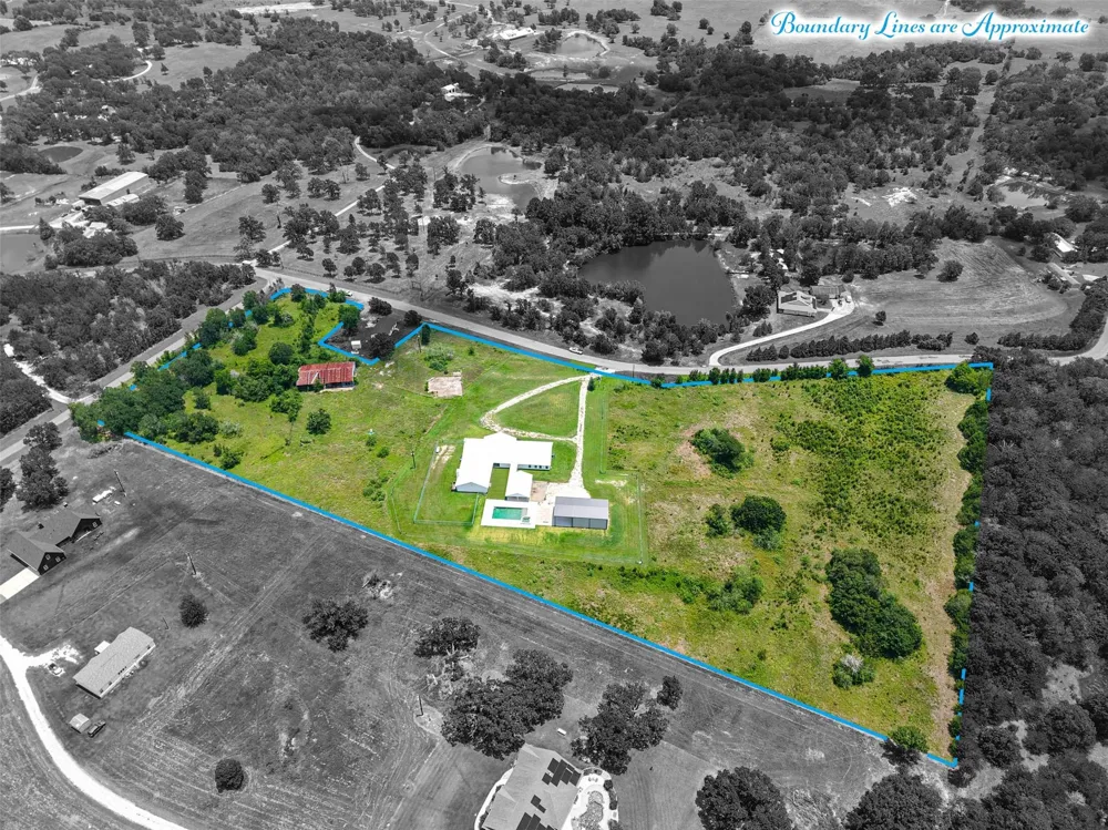 1589 County Road 252 Anderson, TX 77830