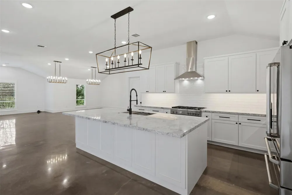 1589 County Road 252 Anderson, TX 77830