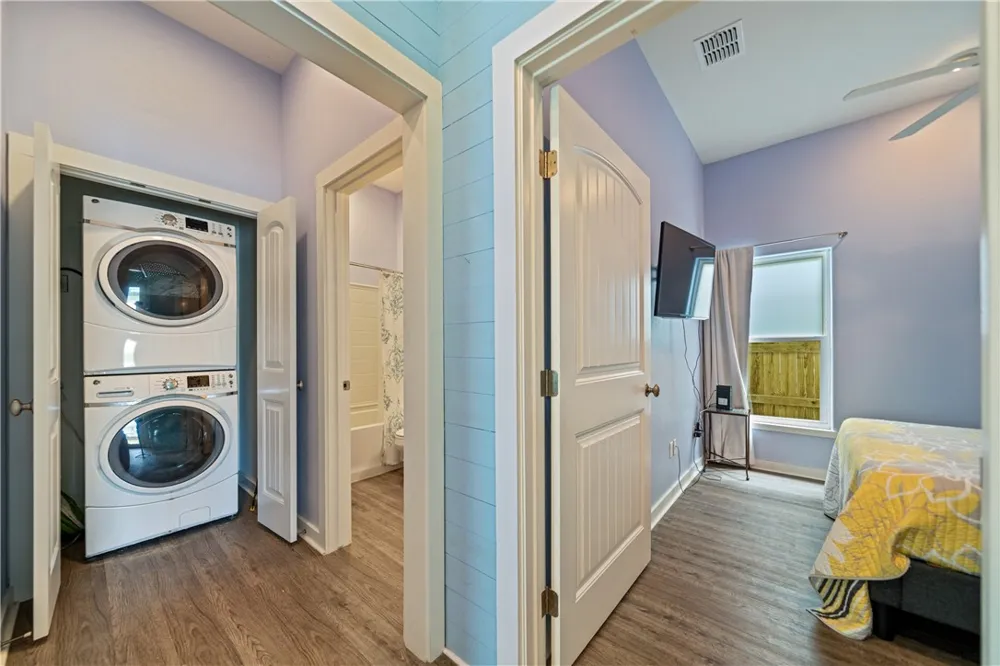 225 Port Lavaca Street Port Aransas, TX 78373