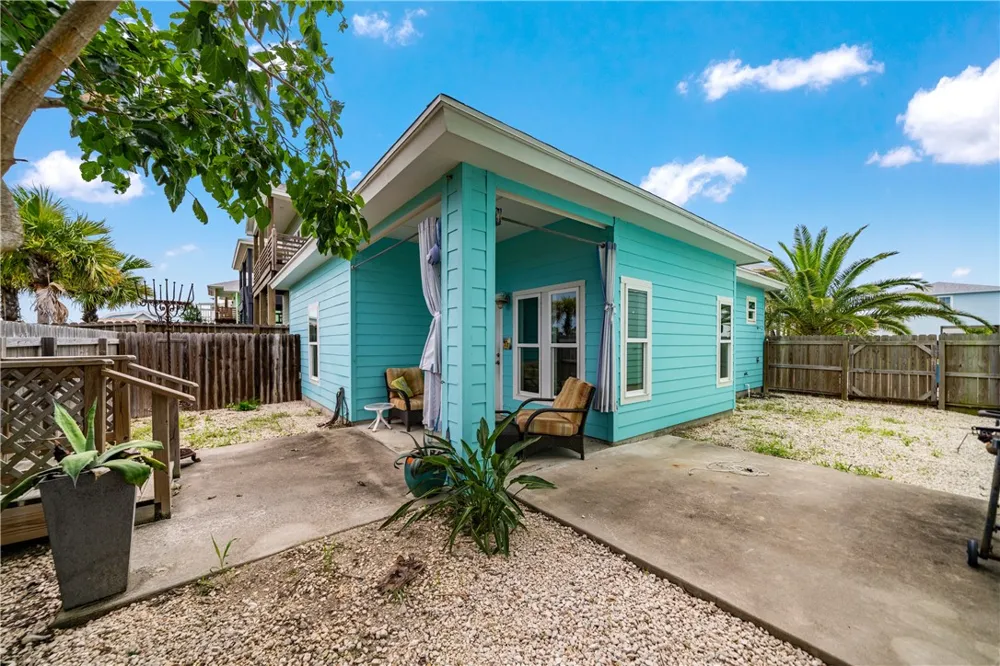 225 Port Lavaca Street Port Aransas, TX 78373