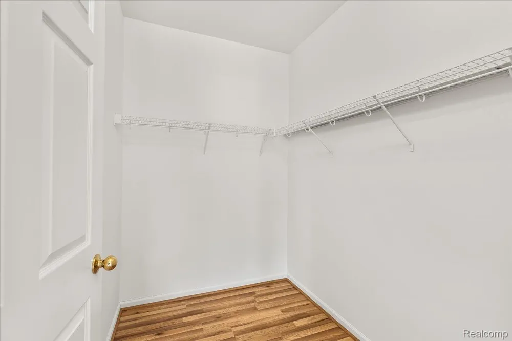17104 Chesapeake Circle Commerce Charter Township, MI 48390