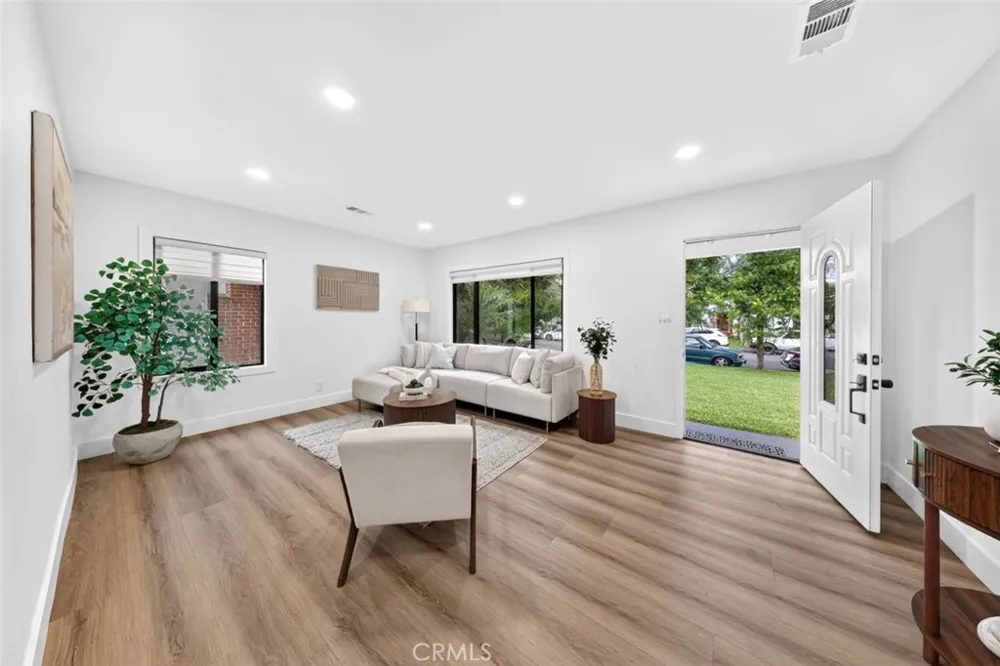 7907 Satsuma Sun Valley, CA 91352
