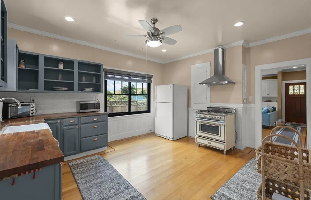 527 North Street Pescadero, CA 94060