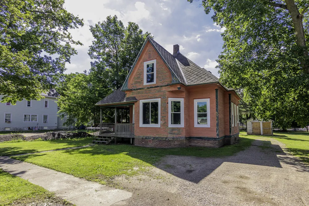 205 W Sherwood Street Decatur, MI 49045