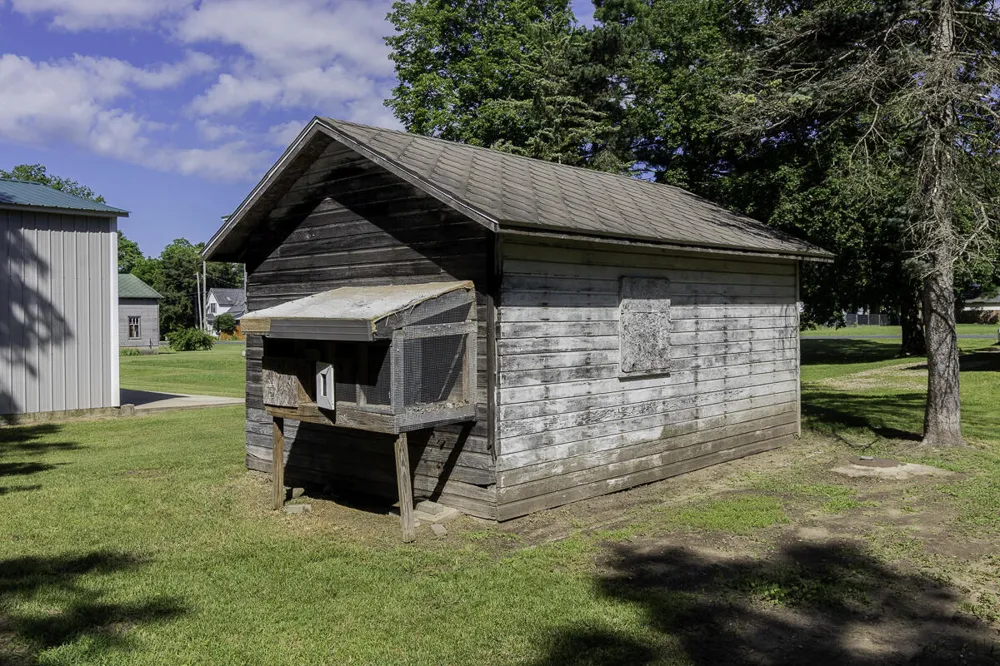 205 W Sherwood Street Decatur, MI 49045