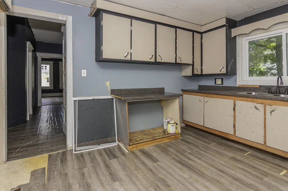 205 W Sherwood Street Decatur, MI 49045
