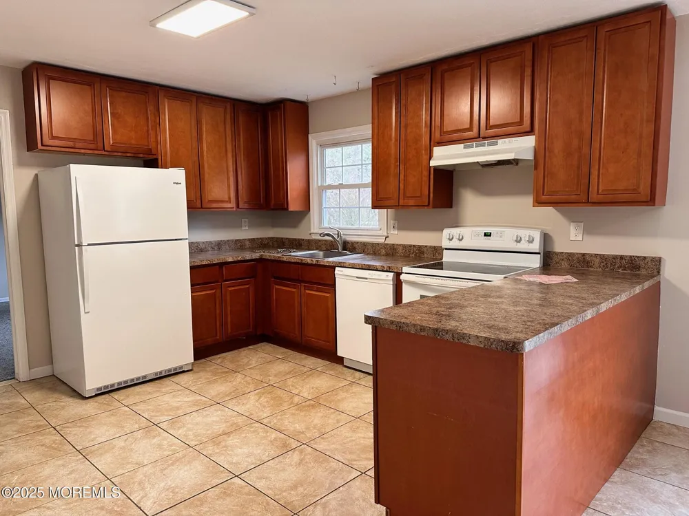 702 Cassville Road Jackson, NJ 08527
