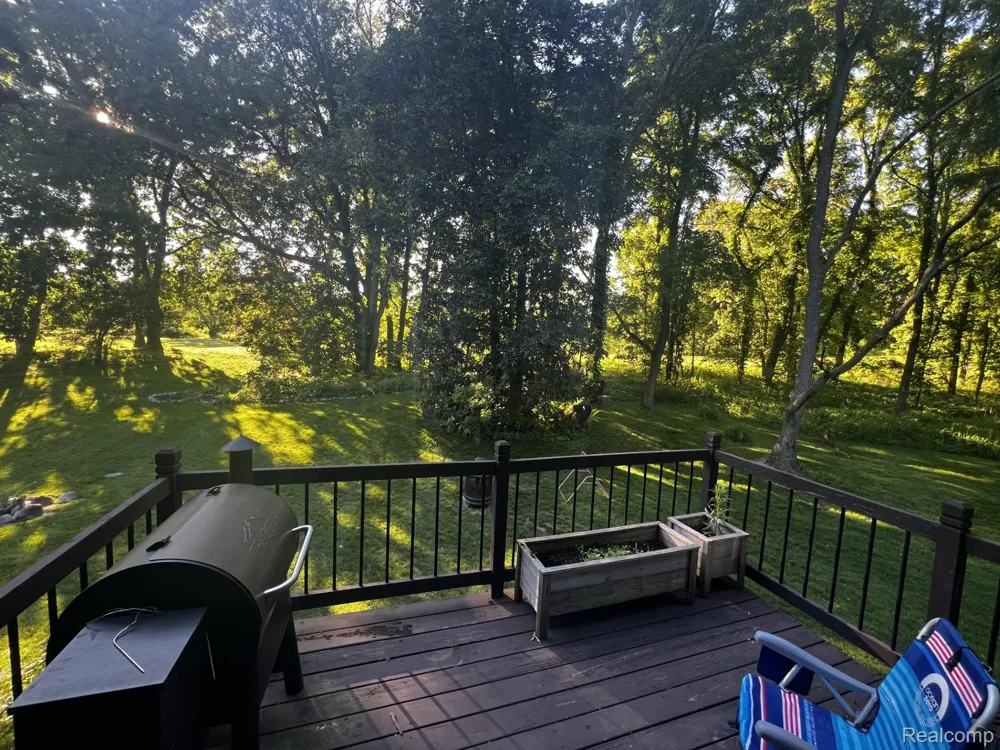 279 Fairway Court Plainwell City, MI 49080