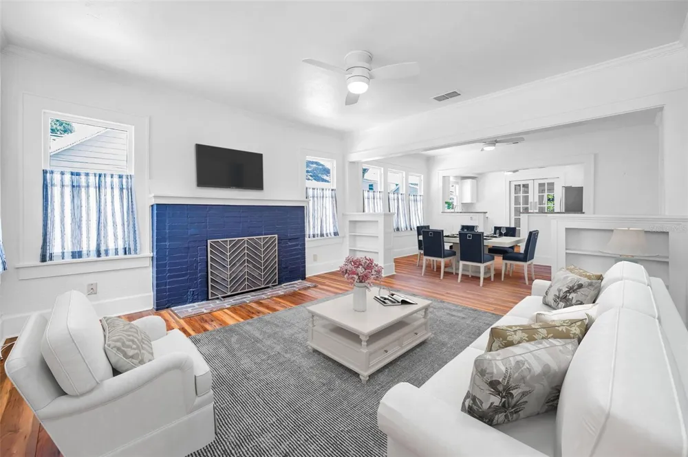 1100 35TH AVENUE St Petersburg, FL 33704