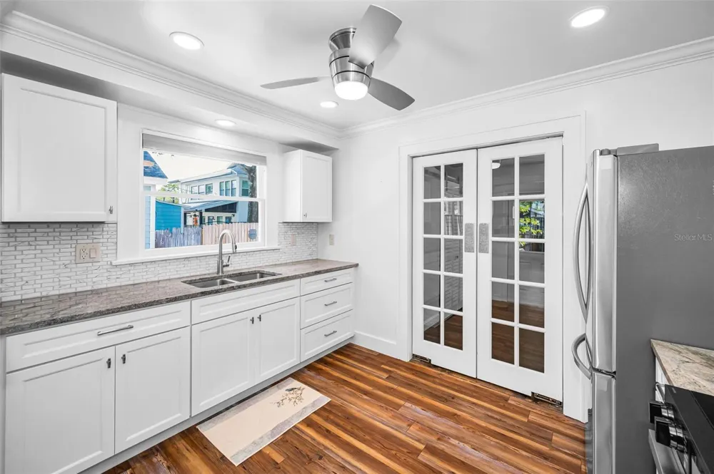 1100 35TH AVENUE St Petersburg, FL 33704